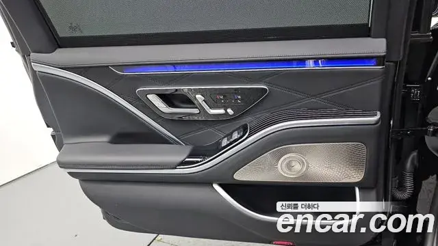 Mercedes-Benz S-Class 2023 — ფოტო 17/27