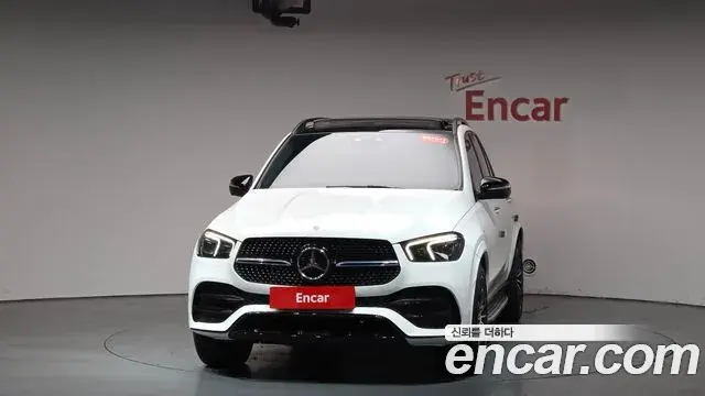 Mercedes-Benz GLE-Class 2022 — Photo 20/35