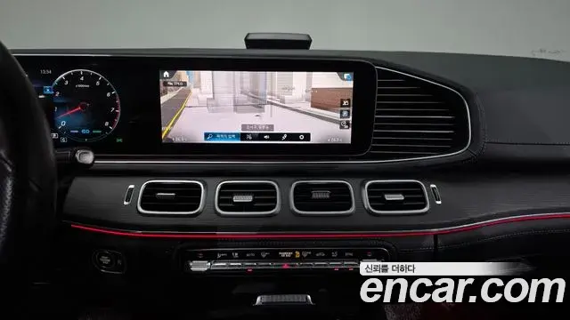 Mercedes-Benz GLE-Class 2022 — Photo 16/35