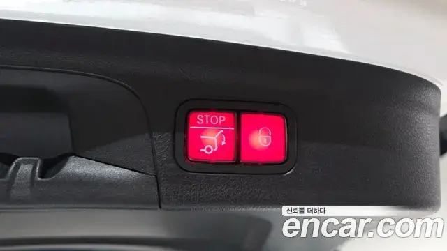Mercedes-Benz GLE-Class 2022 — Photo 5/35