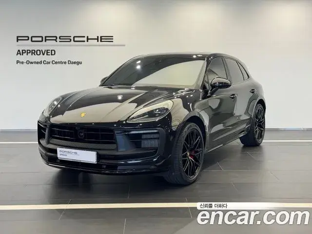 Porsche Macan 2022 — Photo 2/20