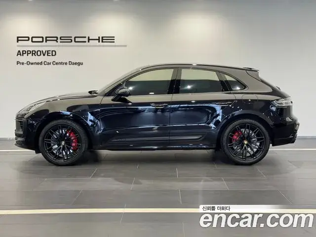 Porsche Macan 2022 — Photo 7/20