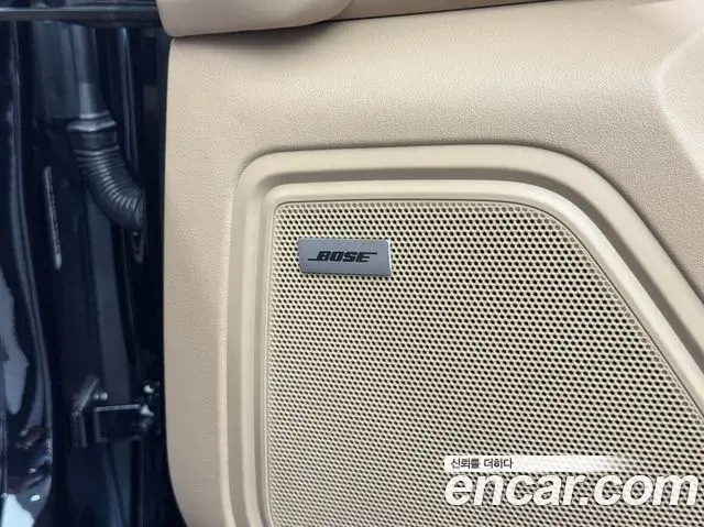 Porsche Macan 2022 — Photo 17/20