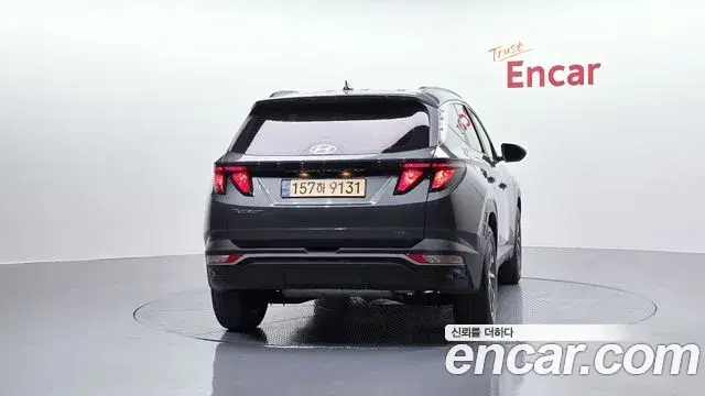 Hyundai Tucson Hybrid 2022 — Şəkil 28/33