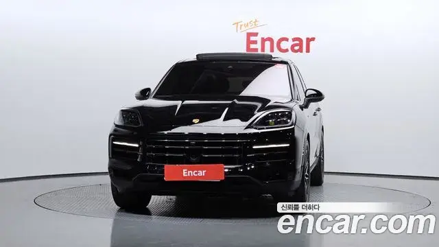 Porsche Cayenne 2024 — ფოტო 26/33