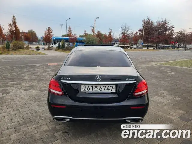 Mercedes-Benz E-Class 2020 — Şəkil 18/20