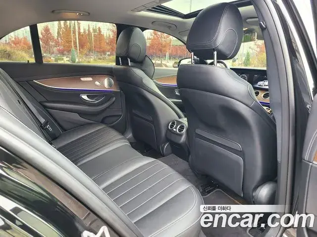 Mercedes-Benz E-Class 2020 — Şəkil 8/20