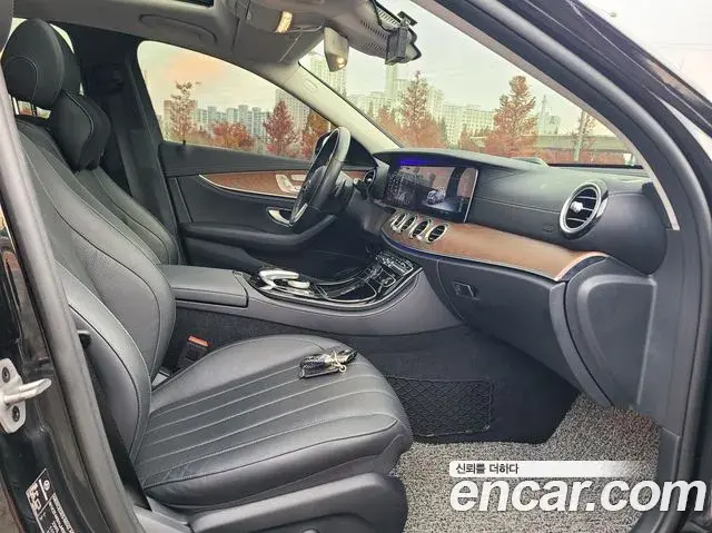 Mercedes-Benz E-Class 2020 — Şəkil 20/20