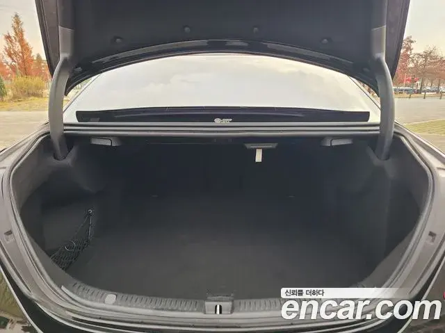 Mercedes-Benz E-Class 2020 — Şəkil 16/20