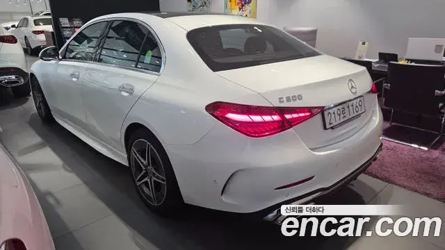 Mercedes-Benz C-Class 2025 — Photo 4/11