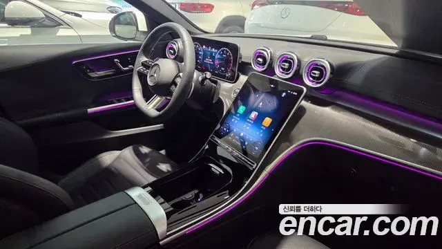 Mercedes-Benz C-Class 2025 — Photo 7/11