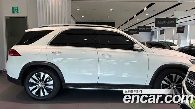 Mercedes-Benz GLE-Class 2025 — Photo 5/7