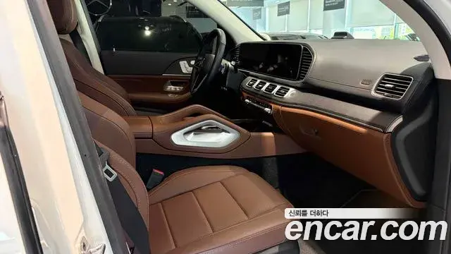 Mercedes-Benz GLE-Class 2025 — Photo 2/7