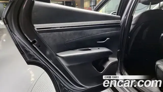 Hyundai Tucson Hybrid 2023 — Photo 3/32