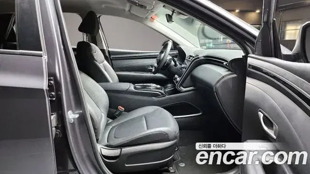 Hyundai Tucson Hybrid 2023 — Photo 5/32