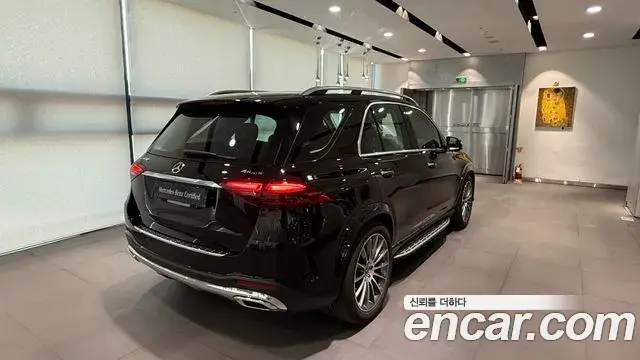 Mercedes-Benz GLE-Class 2025 — Фото 1/19
