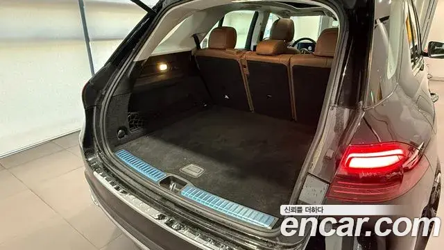 Mercedes-Benz GLE-Class 2025 — Фото 9/19