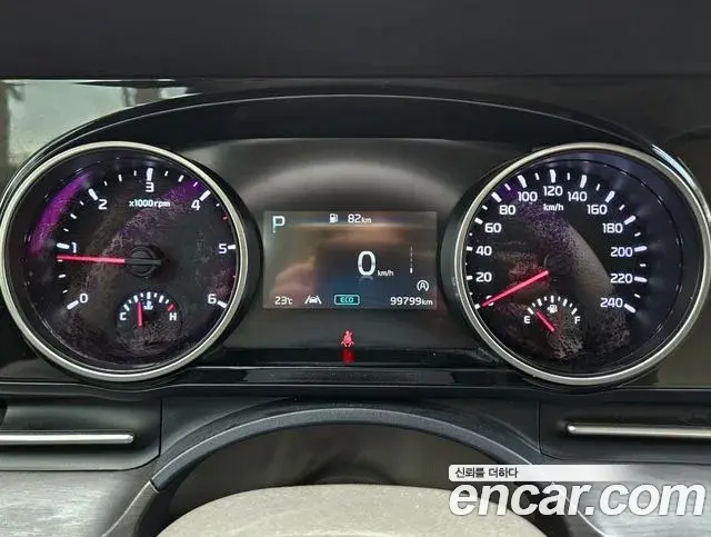 Kia Carnival 2020 — Фото 8/16