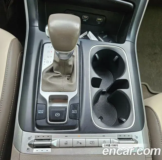 Kia Carnival 2020 — Фото 11/16
