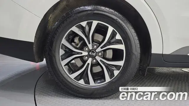 Kia Carnival 2021 — Photo 5/20