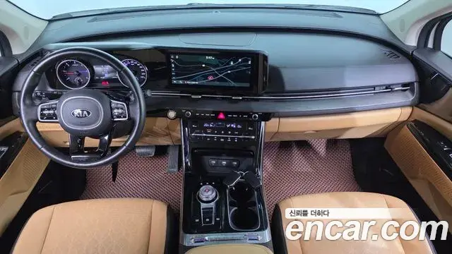 Kia Carnival 2021 — Photo 7/20