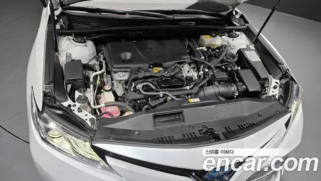 Toyota Camry 2018 — Photo 13/20