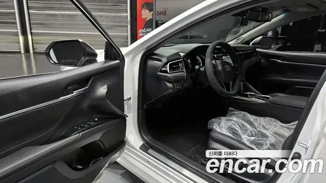 Toyota Camry 2018 — Photo 10/20