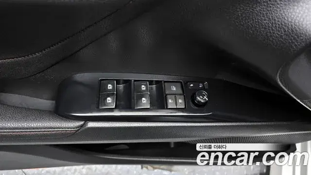 Toyota Camry 2018 — Photo 12/20