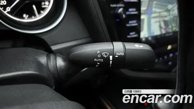 Toyota Camry 2018 — Photo 11/20