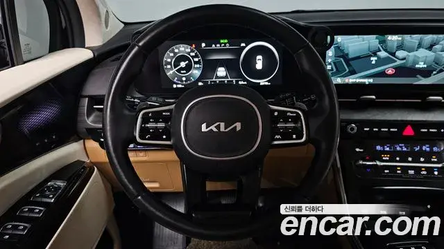 Kia Carnival 2022 — Photo 12/33