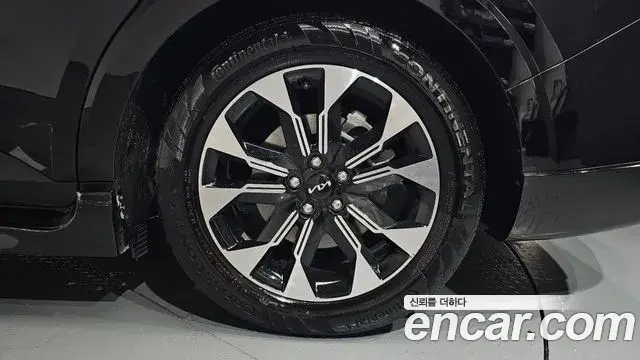 Kia Carnival 2022 — Photo 16/33
