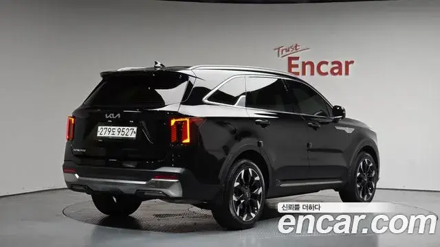 Kia Sorento 2024 — Фото 1/20