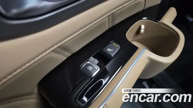 Kia Sorento 2024 — Фото 19/20