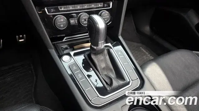 Volkswagen Arteon 2018 — ფოტო 7/20