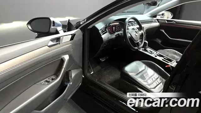 Volkswagen Arteon 2018 — ფოტო 9/20