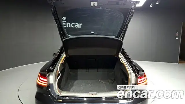 Volkswagen Arteon 2018 — ფოტო 13/20