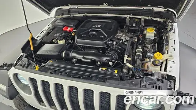 Jeep Wrangler 2021 — Photo 19/20