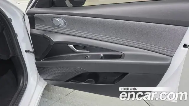 Hyundai The New Avante Hybrid 2020 — ფოტო 2/30