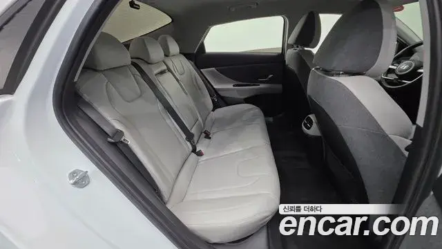Hyundai The New Avante Hybrid 2020 — ფოტო 26/30