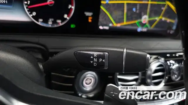 Mercedes-Benz S-Class 2020 — ფოტო 12/33