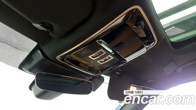 Land Rover Range Rover Velar 2022 — Şəkil 33/33