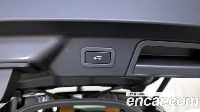 Land Rover Range Rover Velar 2022 — Şəkil 21/33