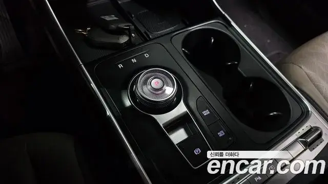 Kia Carnival 2024 — Şəkil 9/20