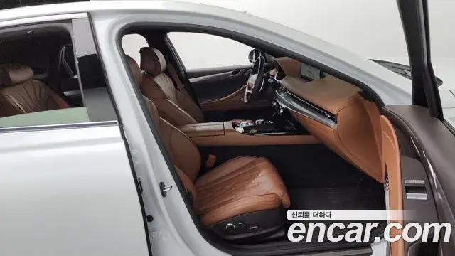 Genesis G80 2023 — Şəkil 29/30