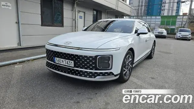 Hyundai Grandeur Hybrid 2023 — ფოტო 7/20