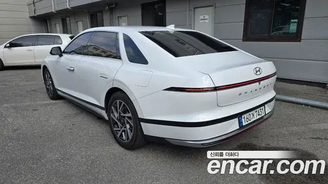Hyundai Grandeur Hybrid 2023 — ფოტო 3/20