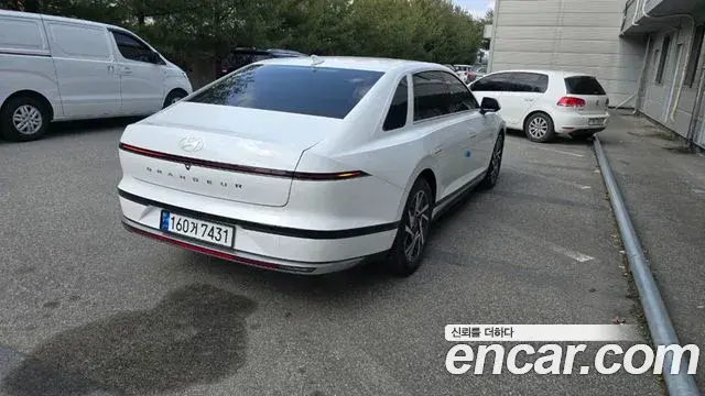 Hyundai Grandeur Hybrid 2023 — ფოტო 10/20