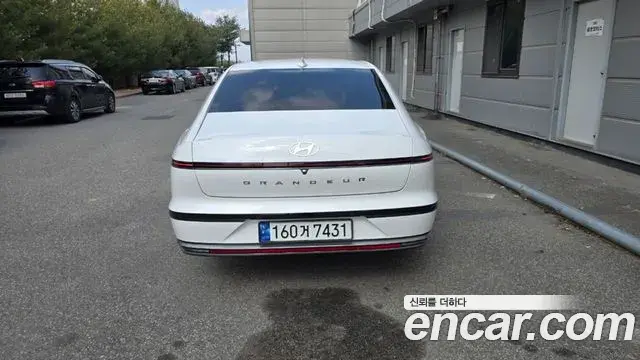 Hyundai Grandeur Hybrid 2023 — ფოტო 20/20