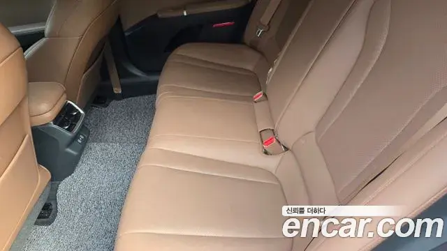 Hyundai Grandeur Hybrid 2023 — ფოტო 6/20