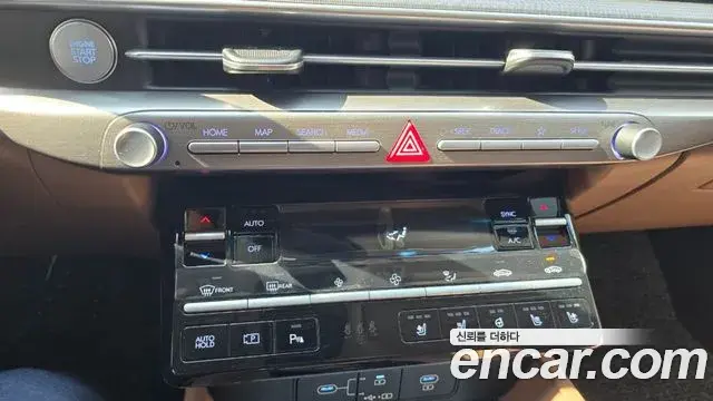 Hyundai Grandeur Hybrid 2023 — ფოტო 15/20